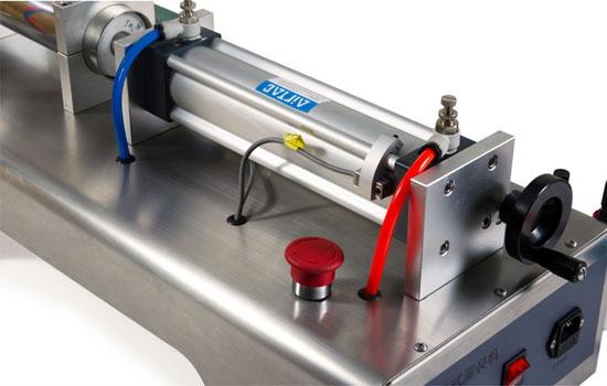 立式液體灌裝機(半自動型)